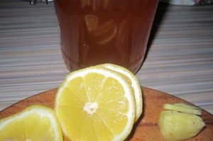 Уникална медено-джинджифилова напитка укрепва здравето и подобрява храносмилането